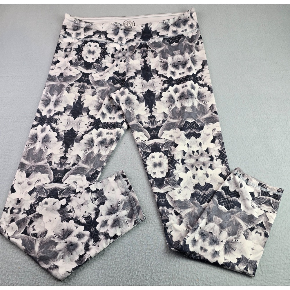 High Energie Women's XL Black White Floral Cropped Workout Leggings Yoga